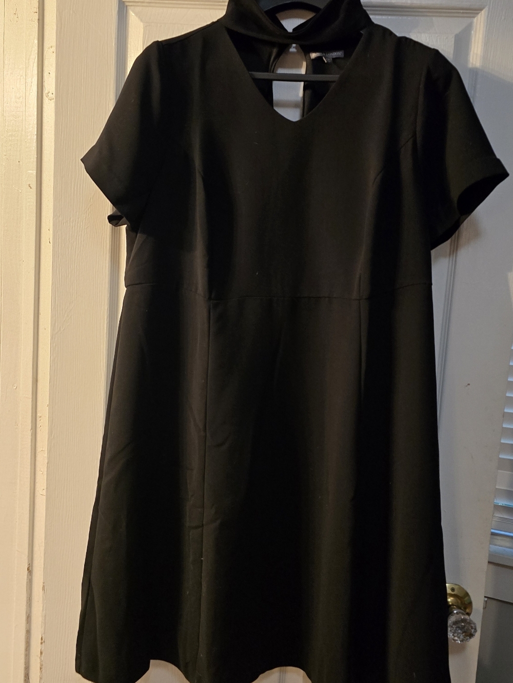 Jessica London Chic Black Short Sleeve Keyhole Cutout Dress
